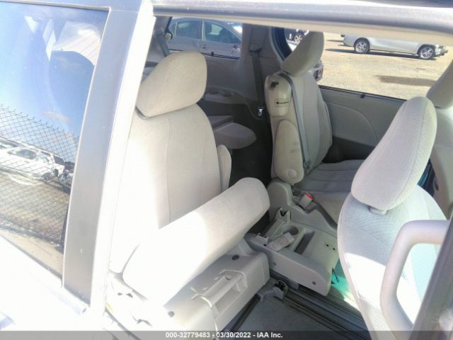 Photo 7 VIN: 5TDKK3DC3BS116401 - TOYOTA SIENNA 