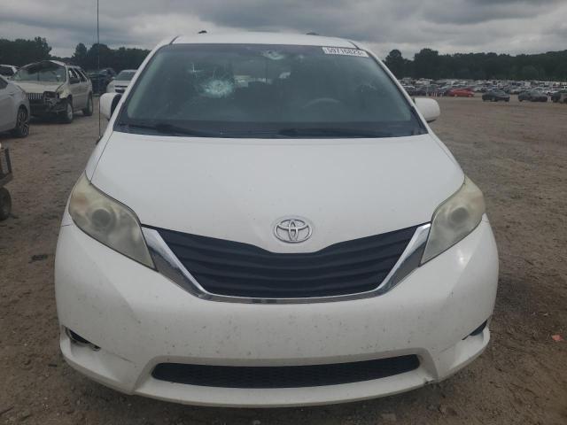 Photo 4 VIN: 5TDKK3DC3BS121548 - TOYOTA SIENNA LE 