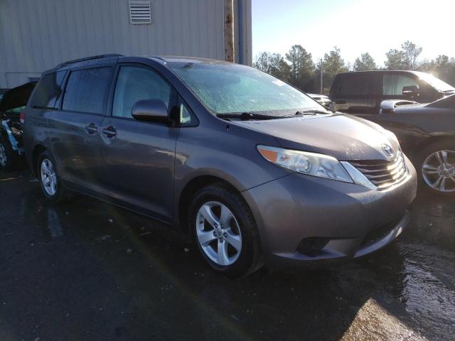 Photo 3 VIN: 5TDKK3DC3BS132338 - TOYOTA SIENNA LE 