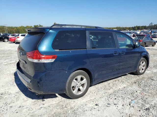 Photo 2 VIN: 5TDKK3DC3BS136258 - TOYOTA SIENNA LE 