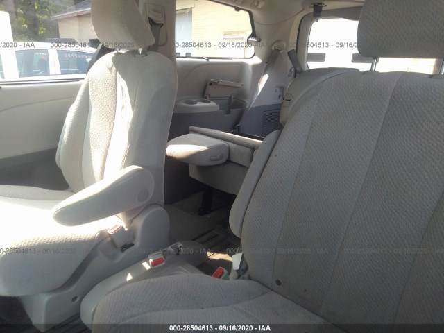 Photo 7 VIN: 5TDKK3DC3BS138379 - TOYOTA SIENNA 