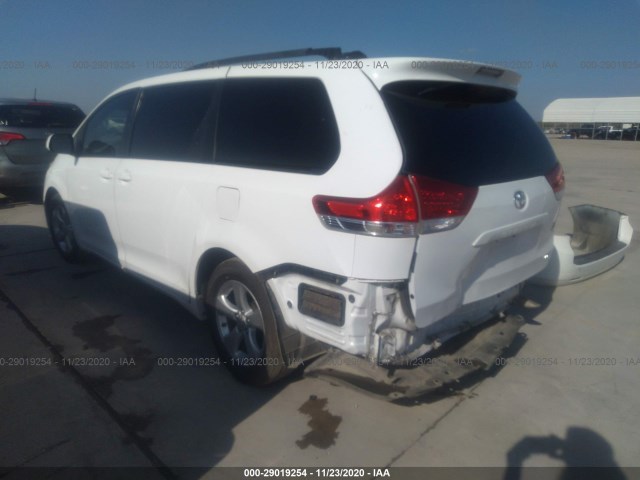 Photo 2 VIN: 5TDKK3DC3BS141315 - TOYOTA SIENNA 