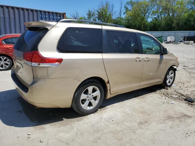 Photo 2 VIN: 5TDKK3DC3BS150533 - TOYOTA SIENNA LE 