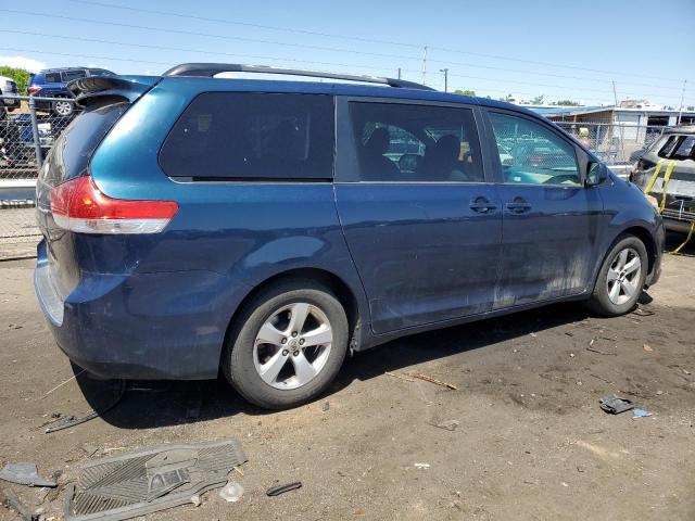 Photo 2 VIN: 5TDKK3DC3BS166022 - TOYOTA SIENNA LE 