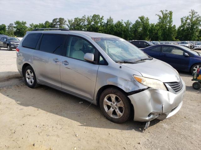 Photo 3 VIN: 5TDKK3DC3BS171656 - TOYOTA SIENNA LE 