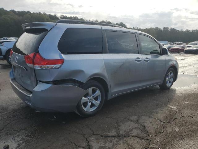 Photo 2 VIN: 5TDKK3DC3CS189219 - TOYOTA SIENNA LE 