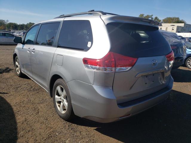 Photo 1 VIN: 5TDKK3DC3CS196686 - TOYOTA SIENNA LE 