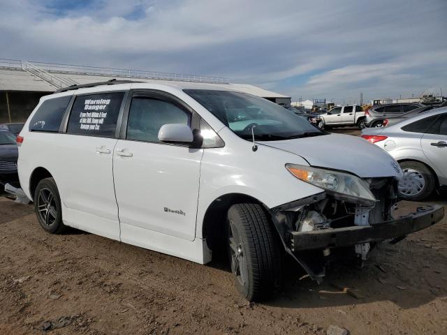 Photo 3 VIN: 5TDKK3DC3CS203166 - TOYOTA SIENNA LE 