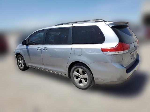 Photo 1 VIN: 5TDKK3DC3CS207752 - TOYOTA SIENNA LE 