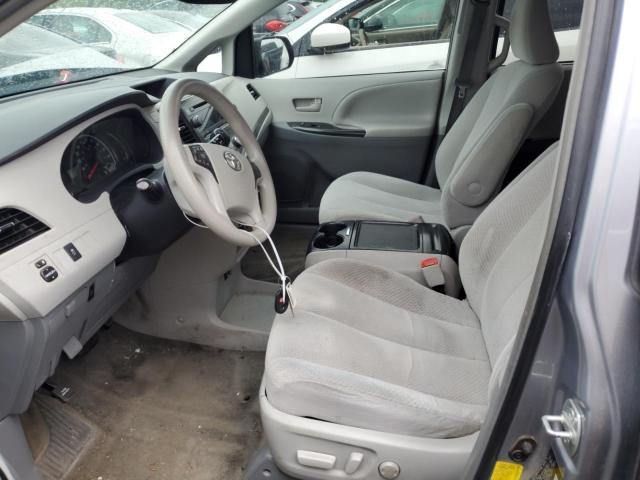 Photo 6 VIN: 5TDKK3DC3CS207752 - TOYOTA SIENNA LE 