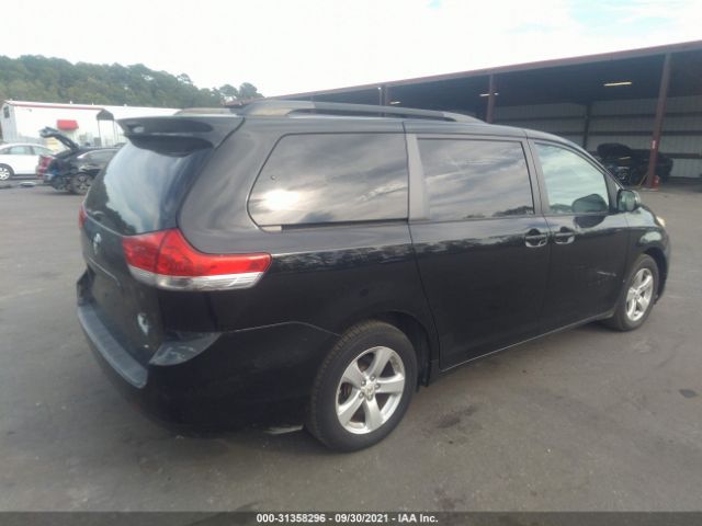 Photo 3 VIN: 5TDKK3DC3CS212045 - TOYOTA SIENNA 