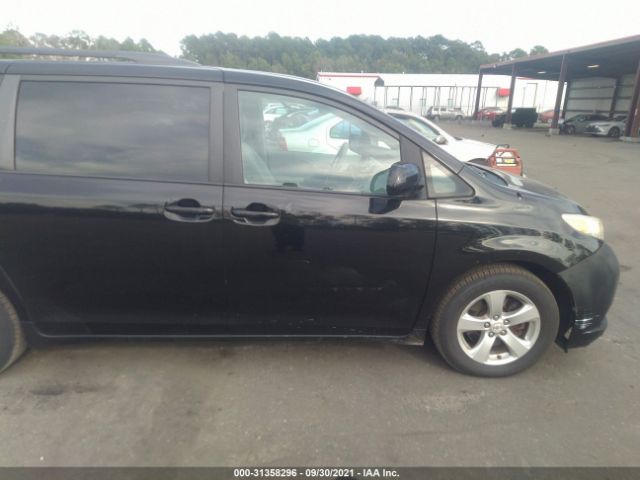 Photo 5 VIN: 5TDKK3DC3CS212045 - TOYOTA SIENNA 