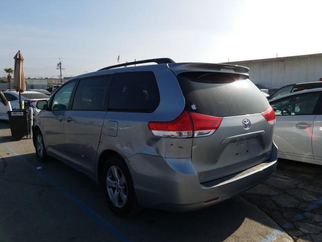 Photo 2 VIN: 5TDKK3DC3CS212742 - TOYOTA SIENNA LE 