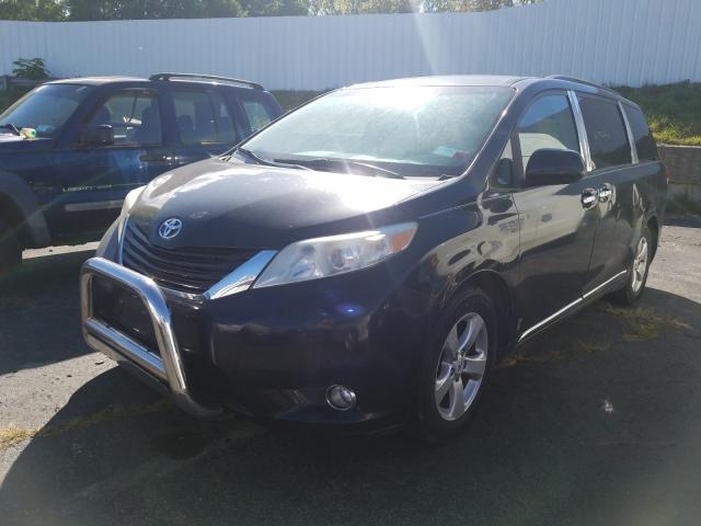 Photo 1 VIN: 5TDKK3DC3CS222610 - TOYOTA SIENNA LE 