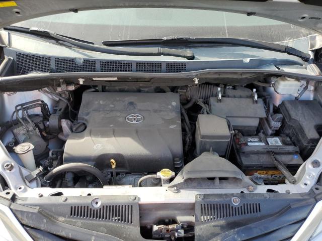 Photo 11 VIN: 5TDKK3DC3CS238158 - TOYOTA SIENNA LE 