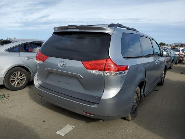 Photo 2 VIN: 5TDKK3DC3CS238158 - TOYOTA SIENNA LE 