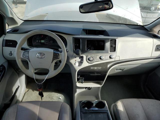 Photo 7 VIN: 5TDKK3DC3CS238158 - TOYOTA SIENNA LE 