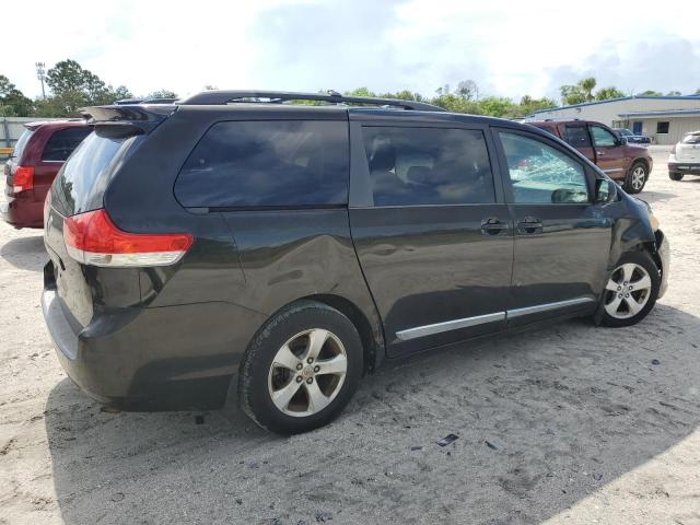 Photo 2 VIN: 5TDKK3DC3CS255655 - TOYOTA SIENNA LE 