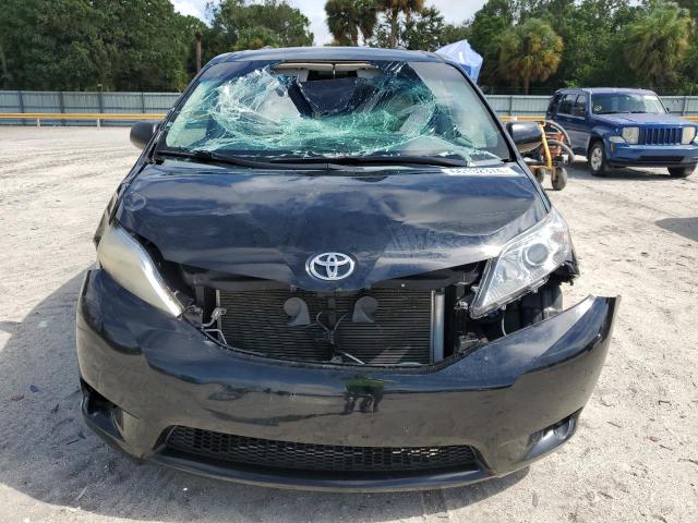 Photo 4 VIN: 5TDKK3DC3CS255655 - TOYOTA SIENNA LE 