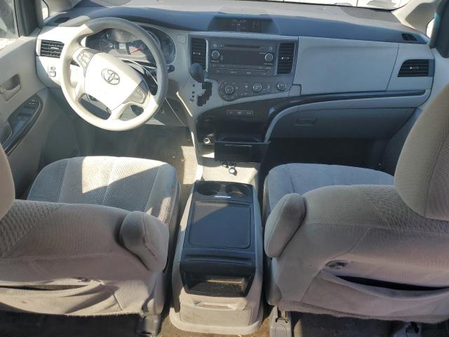 Photo 7 VIN: 5TDKK3DC3CS256594 - TOYOTA SIENNA LE 