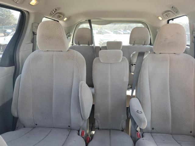 Photo 9 VIN: 5TDKK3DC3CS256594 - TOYOTA SIENNA LE 