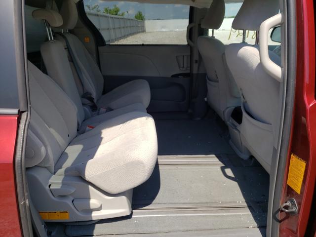 Photo 5 VIN: 5TDKK3DC3CS271418 - TOYOTA SIENNA LE 