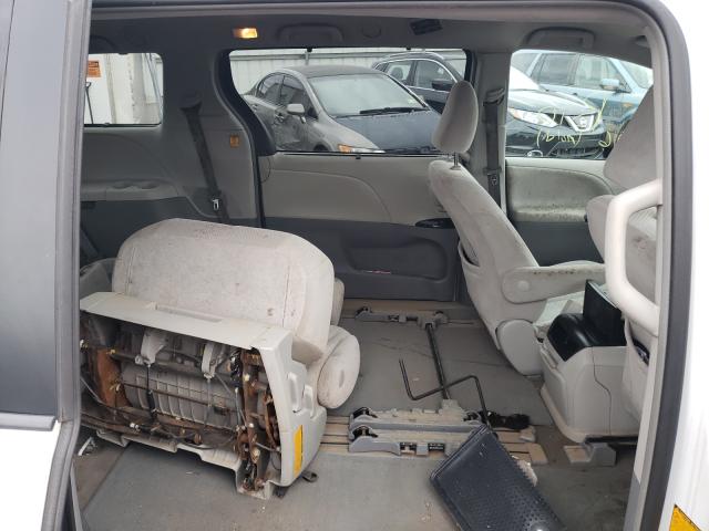 Photo 5 VIN: 5TDKK3DC3DS283814 - TOYOTA SIENNA LE 