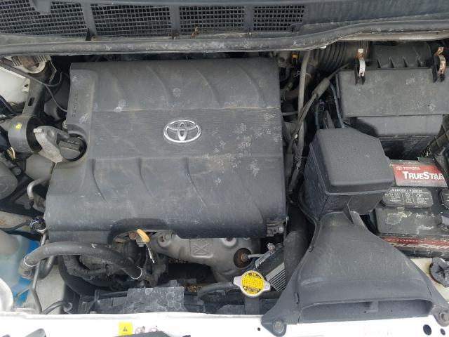 Photo 6 VIN: 5TDKK3DC3DS289595 - TOYOTA SIENNA LE 