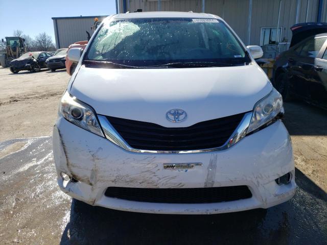 Photo 4 VIN: 5TDKK3DC3DS297082 - TOYOTA SIENNA LE 