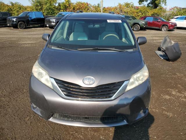 Photo 4 VIN: 5TDKK3DC3DS299415 - TOYOTA SIENNA LE 