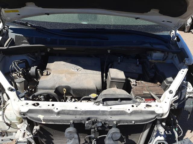 Photo 6 VIN: 5TDKK3DC3DS302667 - TOYOTA SIENNA LE 