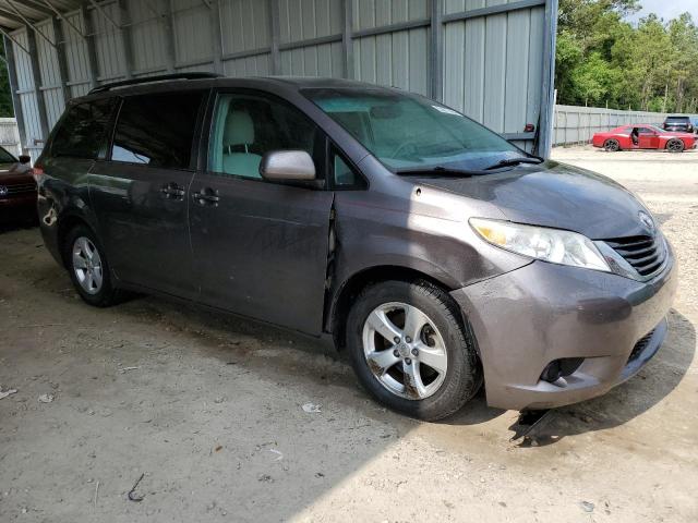 Photo 3 VIN: 5TDKK3DC3DS309599 - TOYOTA SIENNA LE 