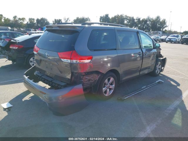 Photo 3 VIN: 5TDKK3DC3DS323874 - TOYOTA SIENNA 