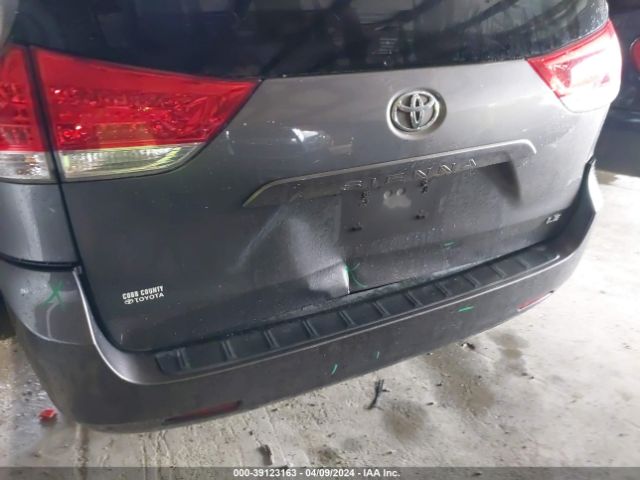 Photo 5 VIN: 5TDKK3DC3DS324684 - TOYOTA SIENNA 