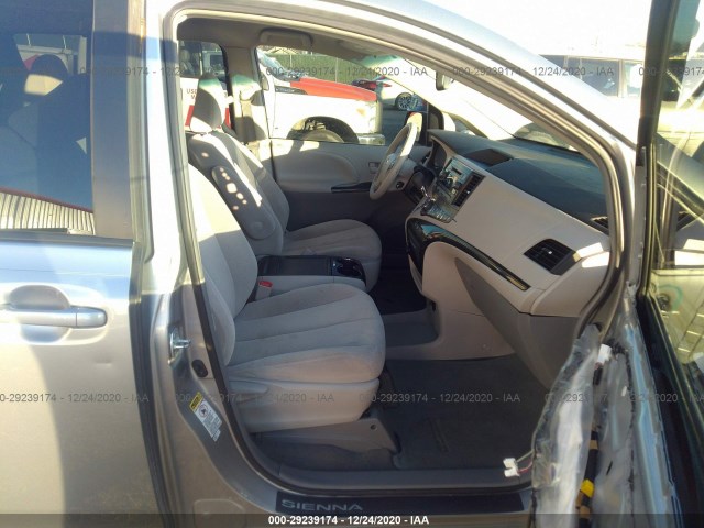 Photo 4 VIN: 5TDKK3DC3DS335894 - TOYOTA SIENNA 