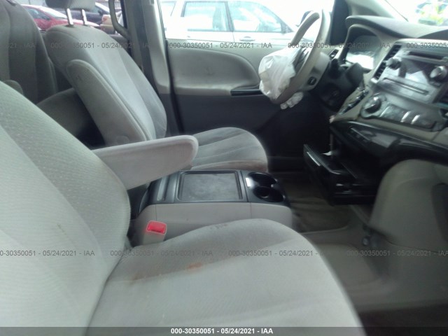 Photo 4 VIN: 5TDKK3DC3DS336088 - TOYOTA SIENNA 