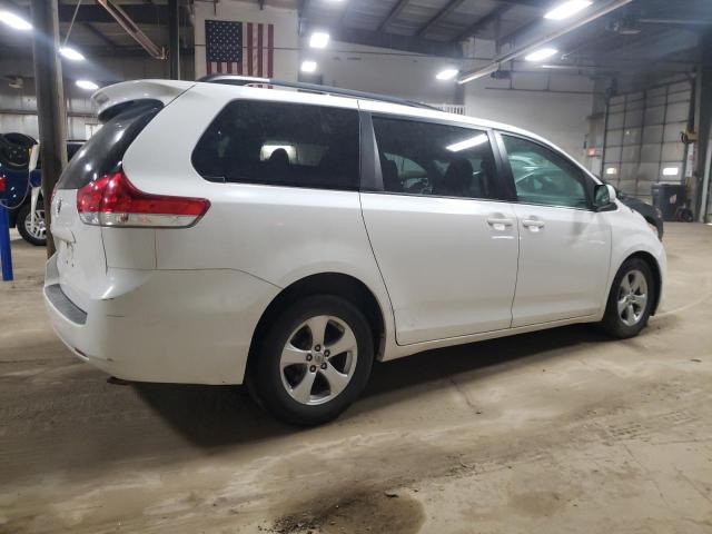 Photo 2 VIN: 5TDKK3DC3DS338178 - TOYOTA SIENNA LE 