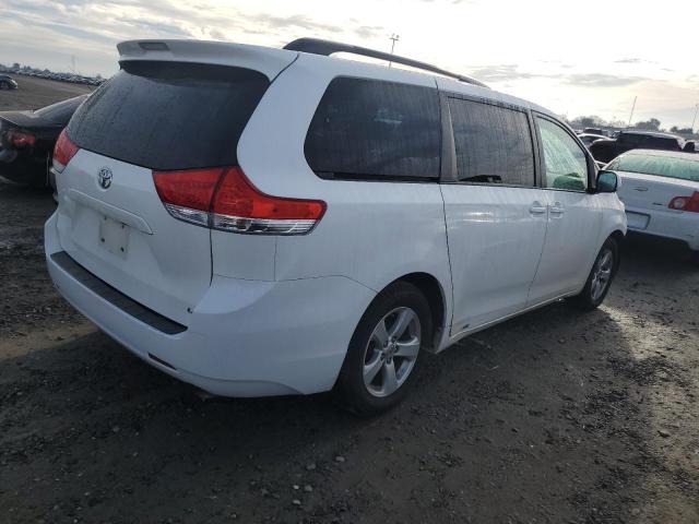 Photo 2 VIN: 5TDKK3DC3DS345793 - TOYOTA SIENNA LE 