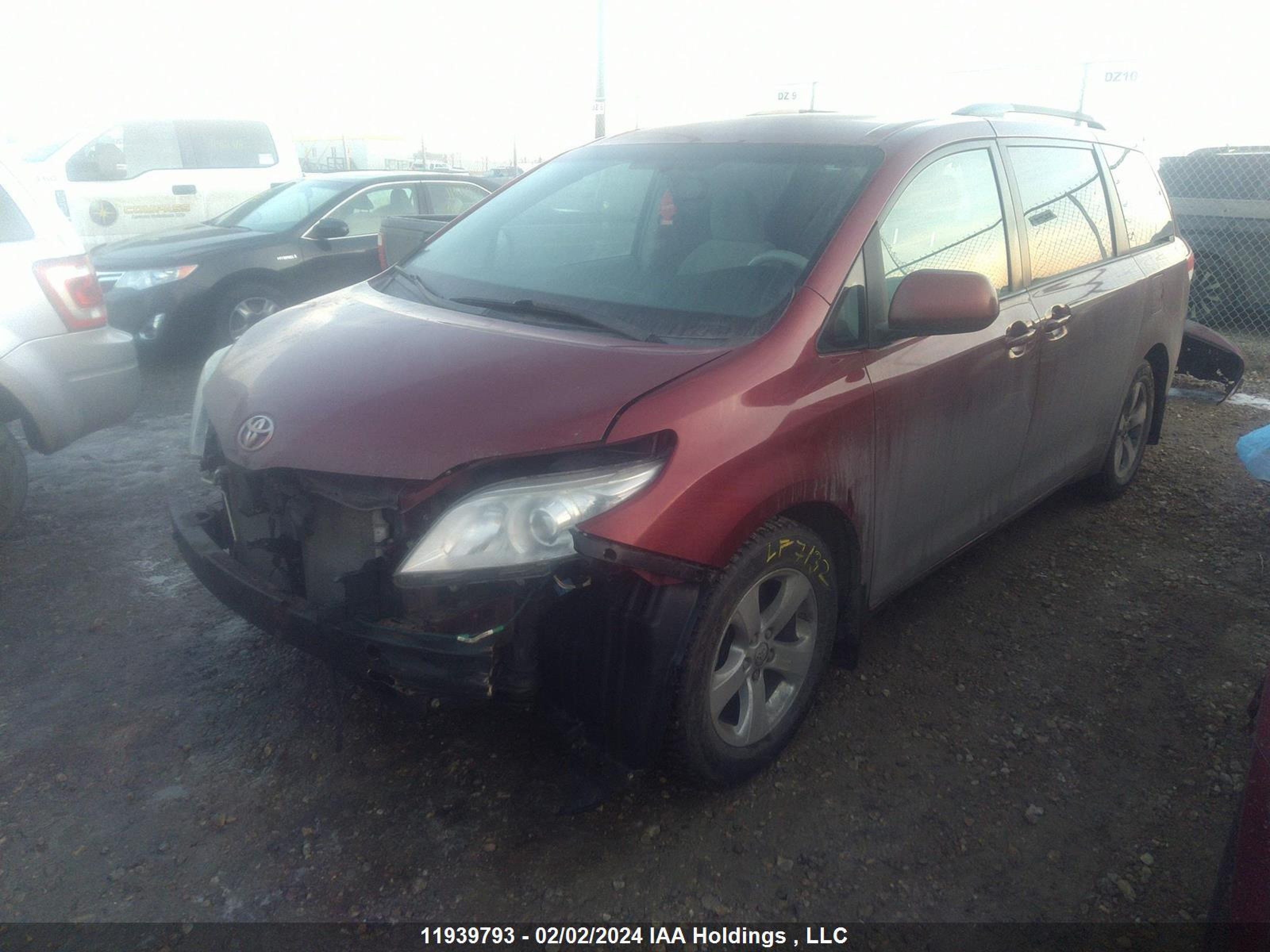 Photo 1 VIN: 5TDKK3DC3DS346149 - TOYOTA SIENNA 