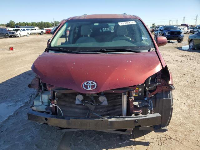 Photo 4 VIN: 5TDKK3DC3DS347608 - TOYOTA SIENNA LE 