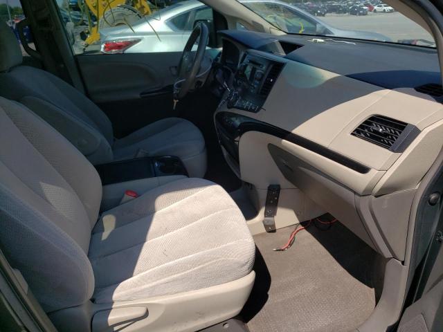 Photo 4 VIN: 5TDKK3DC3DS364358 - TOYOTA SIENNA LE 