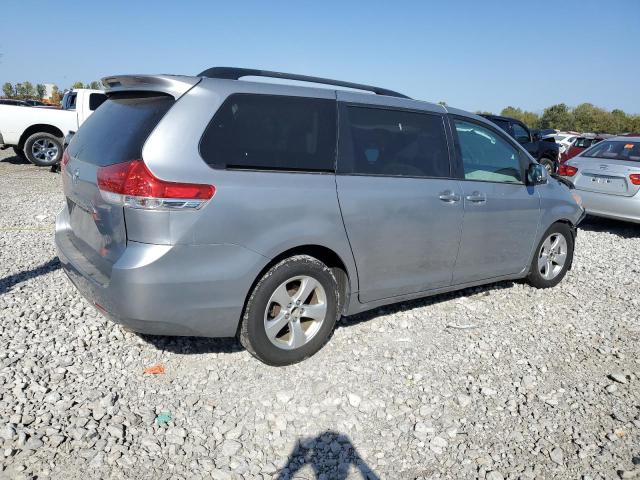 Photo 2 VIN: 5TDKK3DC3DS364523 - TOYOTA SIENNA LE 