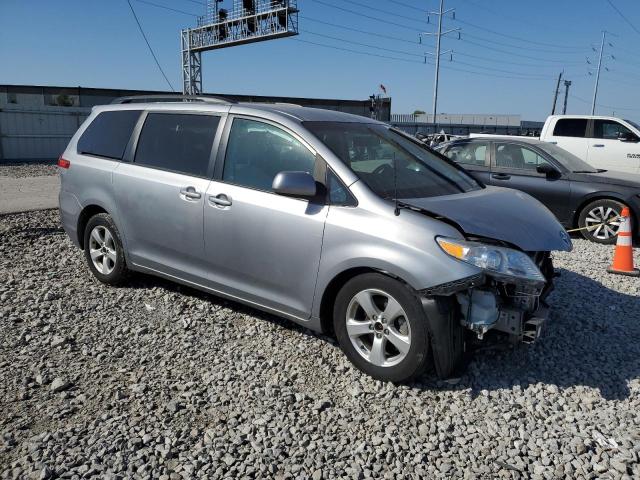 Photo 3 VIN: 5TDKK3DC3DS364523 - TOYOTA SIENNA LE 