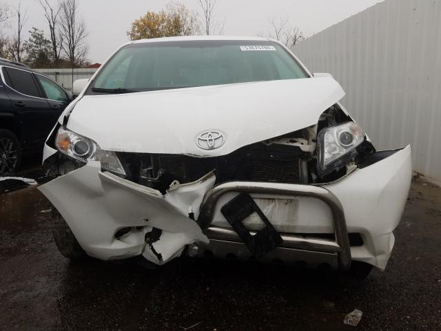 Photo 8 VIN: 5TDKK3DC3DS368250 - TOYOTA SIENNA LE 