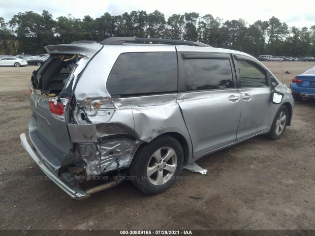 Photo 3 VIN: 5TDKK3DC3DS370774 - TOYOTA SIENNA 