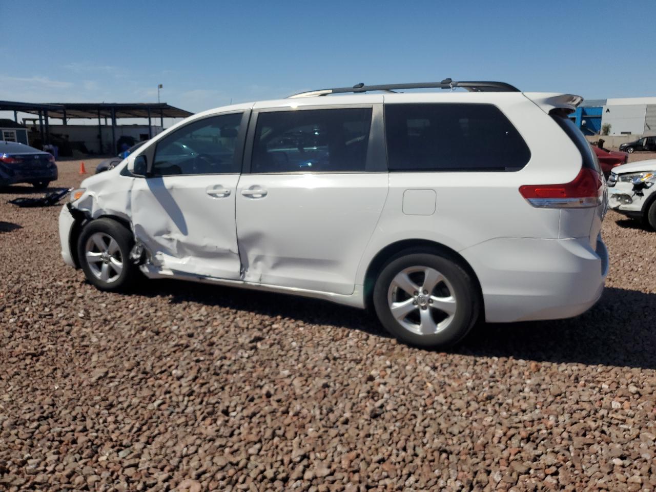 Photo 1 VIN: 5TDKK3DC3DS382097 - TOYOTA SIENNA 