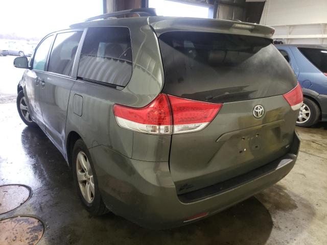 Photo 2 VIN: 5TDKK3DC3DS383976 - TOYOTA SIENNA LE 