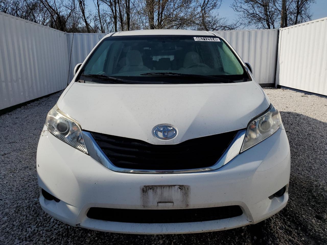 Photo 4 VIN: 5TDKK3DC3ES431056 - TOYOTA SIENNA 