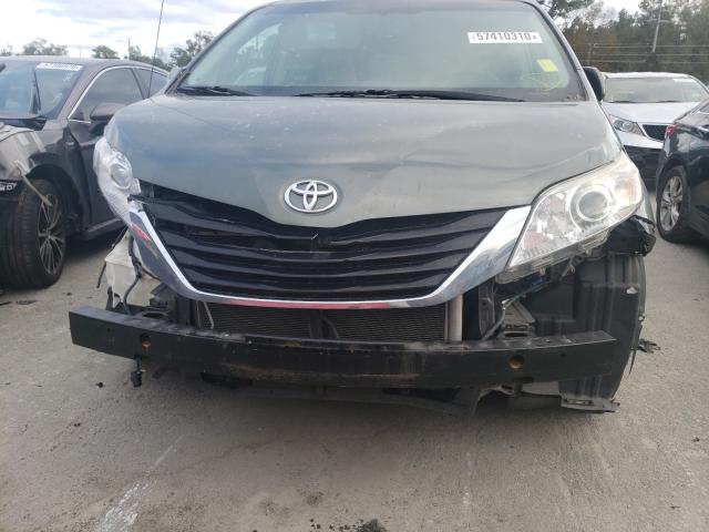 Photo 8 VIN: 5TDKK3DC3ES449329 - TOYOTA SIENNA LE 