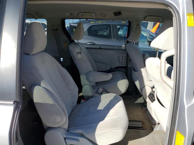 Photo 10 VIN: 5TDKK3DC3ES456863 - TOYOTA SIENNA LE 